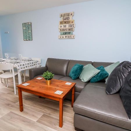 Cwtsh Cragen Appartement New Quay  Buitenkant foto